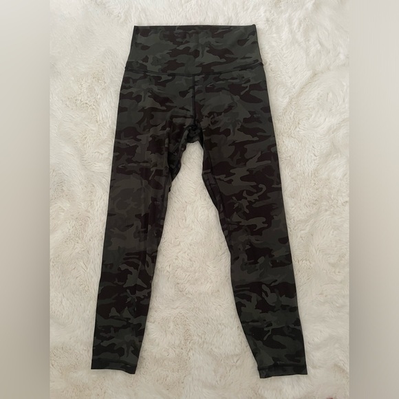 Lululemon green camo aligns - Picture 3 of 3